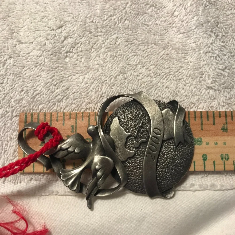 Vintage Avon Fine Collectibles 2000 